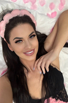 wroclaw bride taisiya with Light Brown hair age 37 photo-5