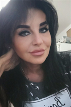 Novia de sanok victoria con pelo Negro y edad 56 photo-1