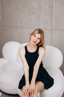 Dating a ukrainian woman anastasia from starokonstantinov with Blonde hair age 30