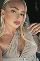 Girl from los angeles yulia with Blonde hair age 31 photo-13