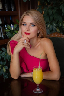 Russian girl online natalia from yaroslavl with Blonde hair age 32