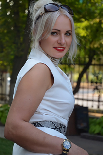 Beautiful single ukrainian woman svitlana from kyiv with Blonde hair age 49