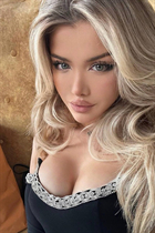 Dating a german woman alexa from nevada with Blonde hair 30 years old photo-6