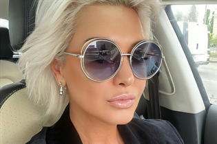 Femme parfaite alla de rome avec Blond cheveux, âge 58 photo-33