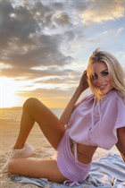 Pretty girl dinara from koh samui with Light Brown hair age 39 photo-6