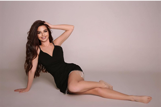 Ukrainian woman diana from krivoy rog with Dark Brown hair age 22 photo-7