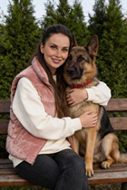 Bride from vienna elizabeth with Dark Brown hair age 45 photo-17