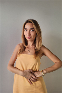 Belleza ucraniana alena de kyiv con pelo Marrón claro y edad 38