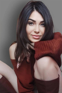 Épouse d'Ukraine natalia de kiev avec Brunette cheveux, âge 50