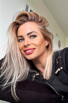 Beautiful german girl irina from munich with Blonde hair 37 years old photo-10