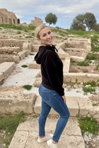 Girl from barcelona olena with Blonde hair age 42 photo-4