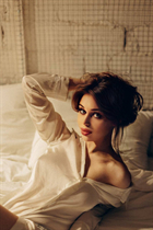 Belle femme ukrainienne alina de kiev aux cheveux Brunette, age 20 photo-6