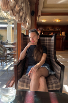 Sortir avec une femme allemande kateryna de berlin avec Chatain clairs cheveux 39 ans photo-8