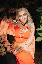 Mariée de nice yuliia avec Blond cheveux, âge 55 photo-8
