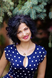 Date hot russian girl anna from kharkov with Dark Brown hair age 39