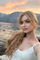 Bride from wrocław veronika with Blonde hair age 24 photo-23