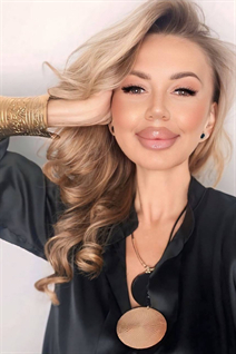 Mariée ukrainienne célibataire nadiia de kiev avec Blond cheveux, âge 46
