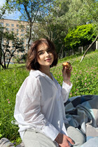 Novia ucraniana anna de khmelnitsky con pelo Negro y edad 22 photo-4