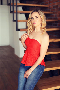 Ukrainian woman for dating julia from kiev with Blonde hair age 36
