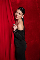 Ukrainian woman alyona from kiev with Black hair age 25 photo-13