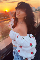 Ukrainian woman iuliia from kiev with Black hair age 44 photo-30