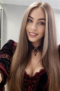 Dating a german girl varvara from berlin with Light Brown hair 20 years old