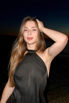 Bride from wrocław anastasia with Light Brown hair age 24 photo-2