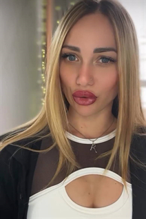 Pretty girl olesia from moralzarzal with Blonde hair age 30