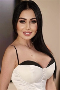 Single ukrainian lady zhanna from kyiv with Black hair age 41