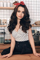 Bride from dubai kateryna with Light Brown hair age 28 photo-1