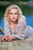 Hermosa novia ucraniana yulia de kiev con pelo Marrón oscuro y edad 44 photo-3