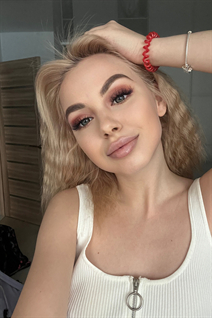 Belle fille ukrainienne alina de chernigov avec Blond cheveux, âge 26