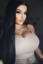 Date ukrainian girl valeriia from poltava with Black hair age 23 photo-4