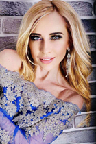 Dating a ukrainian woman svetlana from kiev with Blonde hair age 52 photo-1