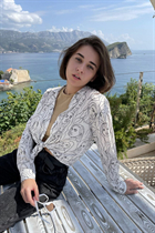 Ukrainian wife kris from kharkov with Light Brown hair age 25 photo-2