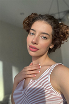 Beautiful woman of ukrainian yana from odessa with Light Brown hair age 24 photo-29