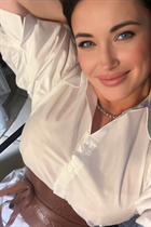 Dating a romanian girl elena from bucharest with Dark Brown hair 49 years old photo-8