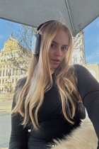 Mariée allemande yelizaveta de munich avec Blond cheveux 25 ans photo-9