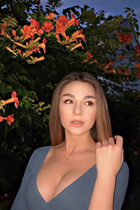 Beautiful ukrainian bride kateryna from lviv with Dark Brown hair age 24 photo-3