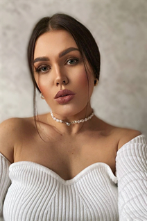 Ukrainian mail order bride yulia from san diego with Light Brown hair age 39