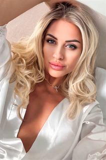 Stunning Ukrainian girl olha from sumy with Blonde hair age 47