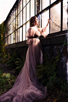 Novia de montreal elizaveta con pelo Marrón claro y edad 38 photo-2