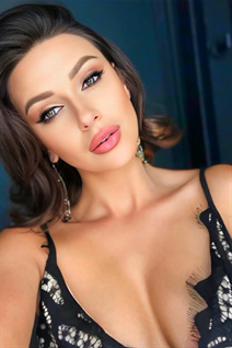 Dama ucraniana soltera anastasia de dnipro con pelo Marrón oscuro y edad 38