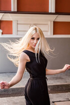 Dating a ukrainian woman angelica from dnepr with Blonde hair age 32 photo-7