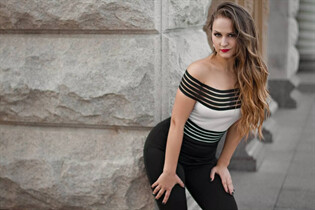 Ukrainian beauty elena from toronto with Light Brown hair age 43 photo-22