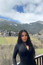 Brazilian single woman tais from sao paulo with Black hair 28 years old photo-15