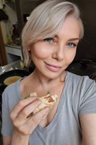 Sortir avec une femme allemande lina de münchen avec Blond cheveux 55 ans photo-29