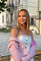 Bride from wrocław veronika with Blonde hair age 24 photo-10