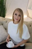 Hermosa mujer de Ucrania ella de kiev con pelo Rubio y edad 46 photo-25