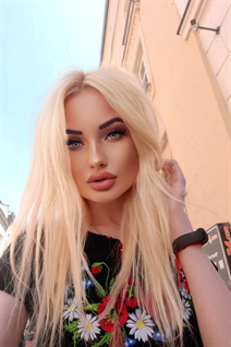 Ukrainian girl anastasia from dnepr with Blonde hair age 28